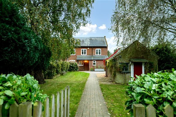 End Cottage entrance